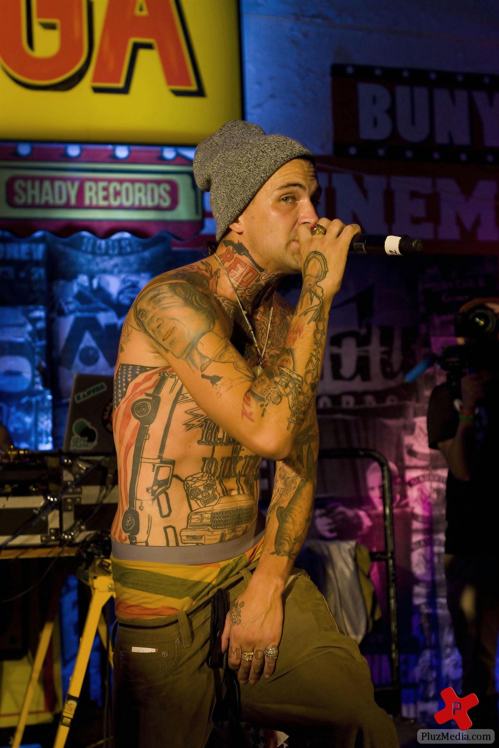 Yelawolf and Slaughterhouse at the Pop-up Bodega photos | Picture 80892